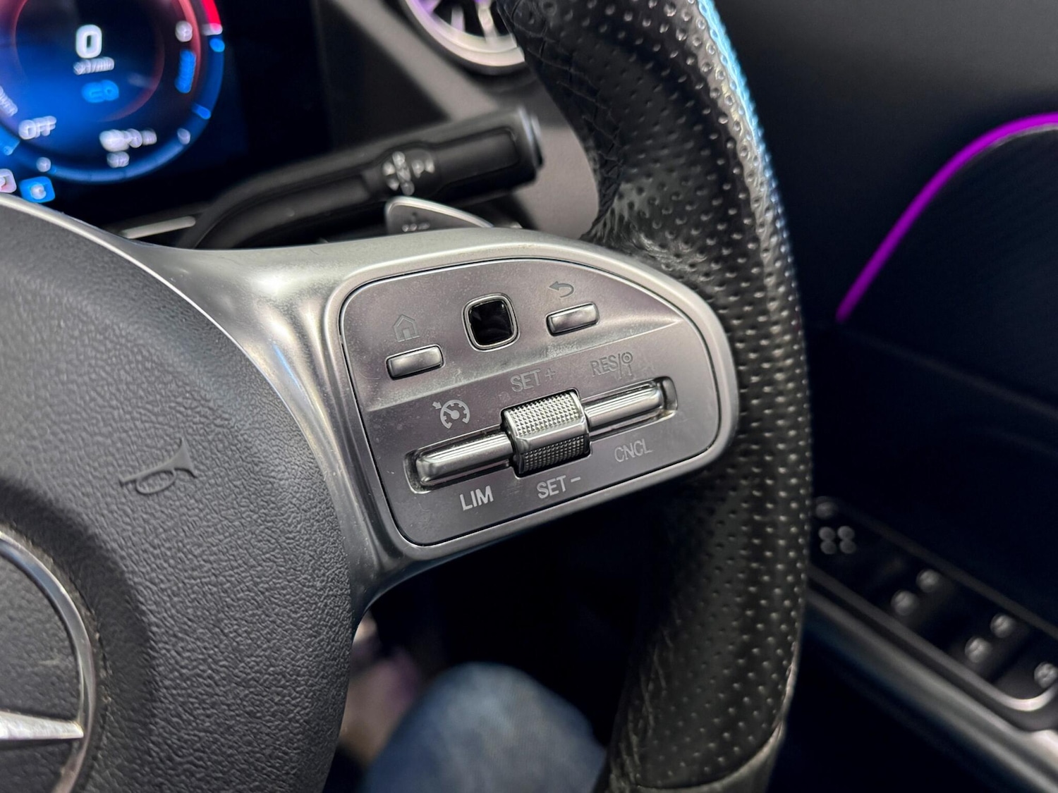 Used Mercedes-Benz GLA 2020 for sale - 77091818: Photo 32