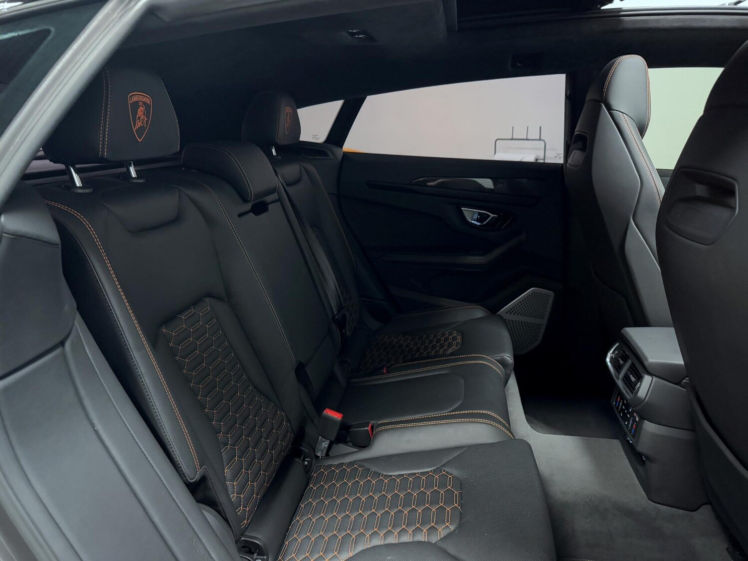 Used Lamborghini Urus 2022 for sale - 76259362: Photo 33