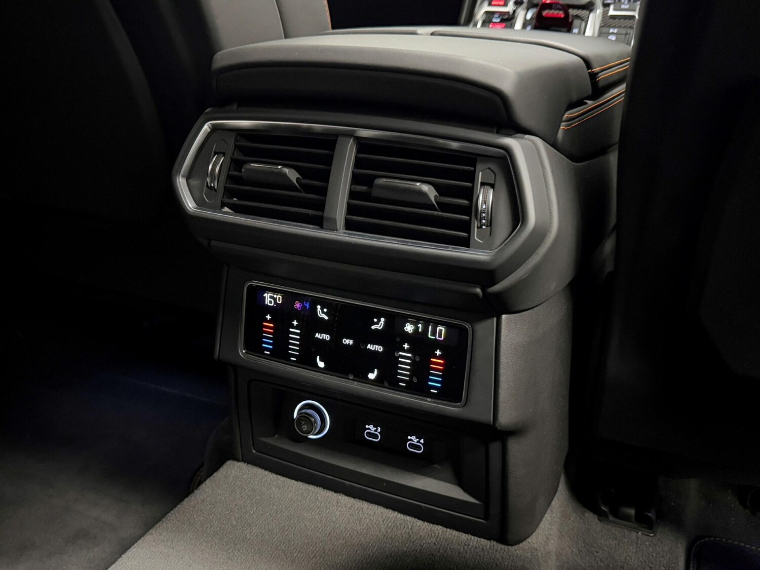 Used Lamborghini Urus 2022 for sale - 76259362: Photo 35