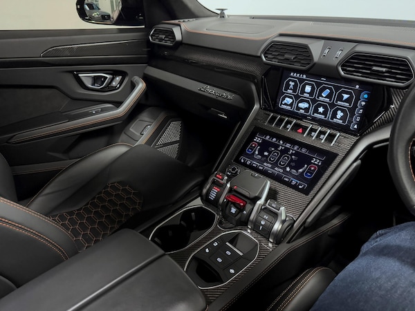 Used Lamborghini Urus 2022 for sale - 76259362: Photo 36