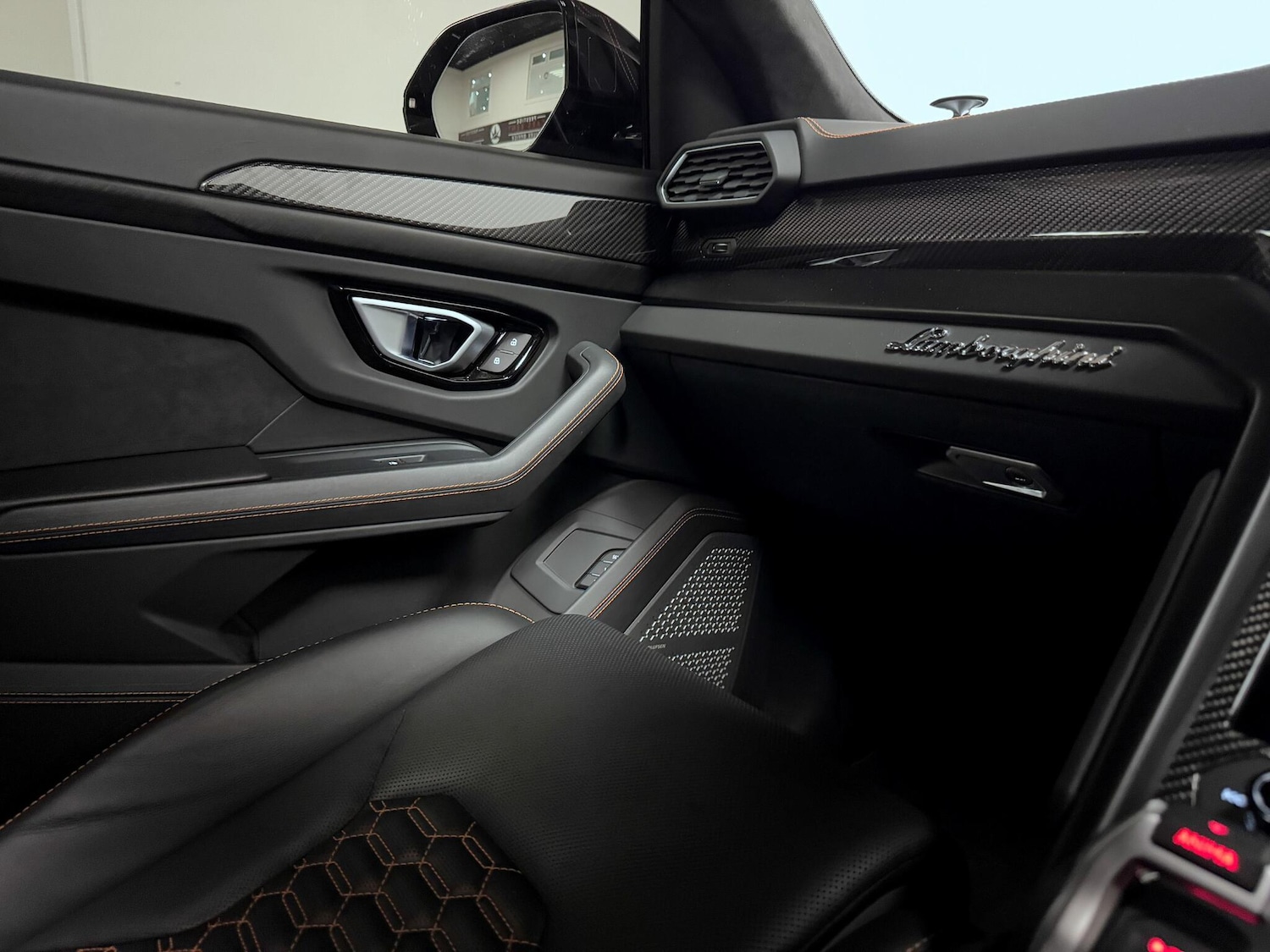 Used Lamborghini Urus 2022 for sale - 76259362: Photo 37