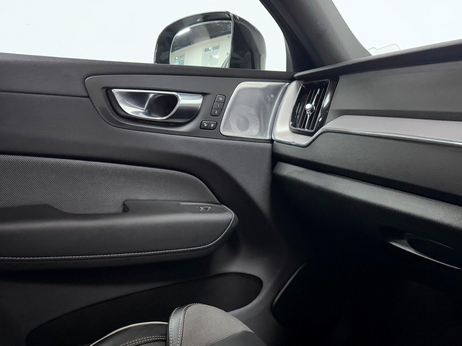 Used Volvo XC60 2021 for sale - 76326762: Photo 29