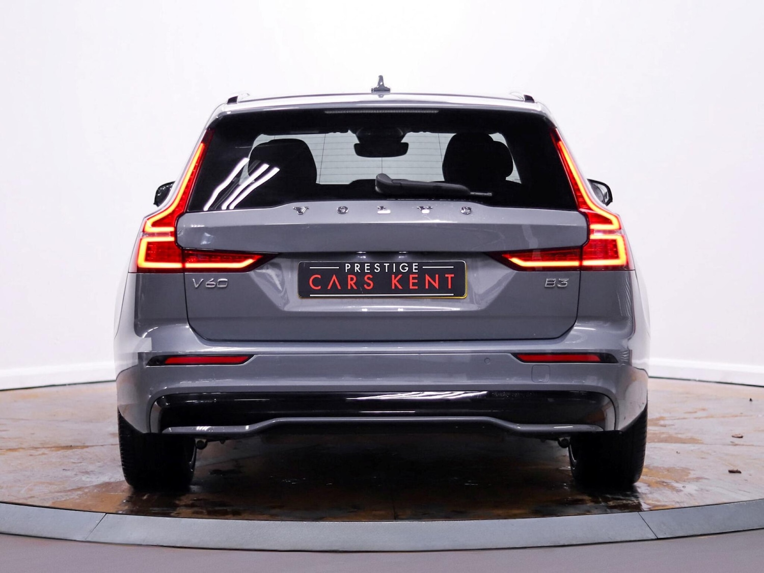 Used Volvo V60 2022 for sale - 77585608: Photo 11