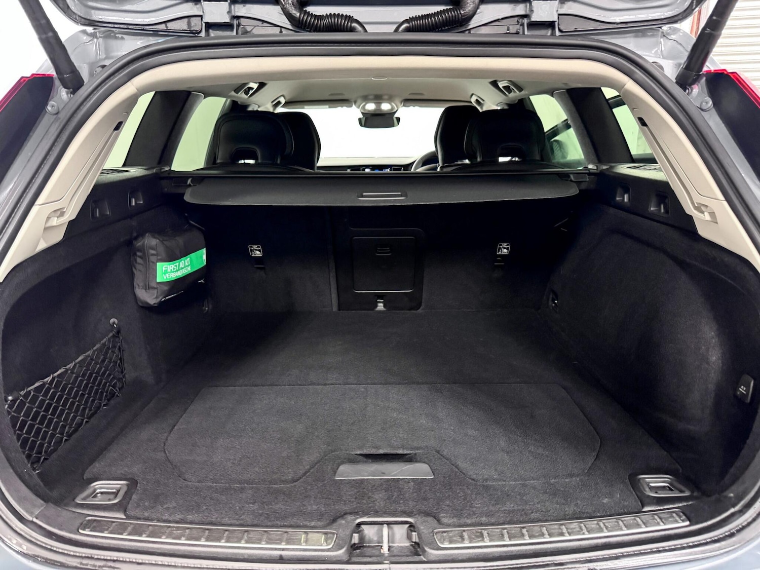 Used Volvo V60 2022 for sale - 77585608: Photo 12