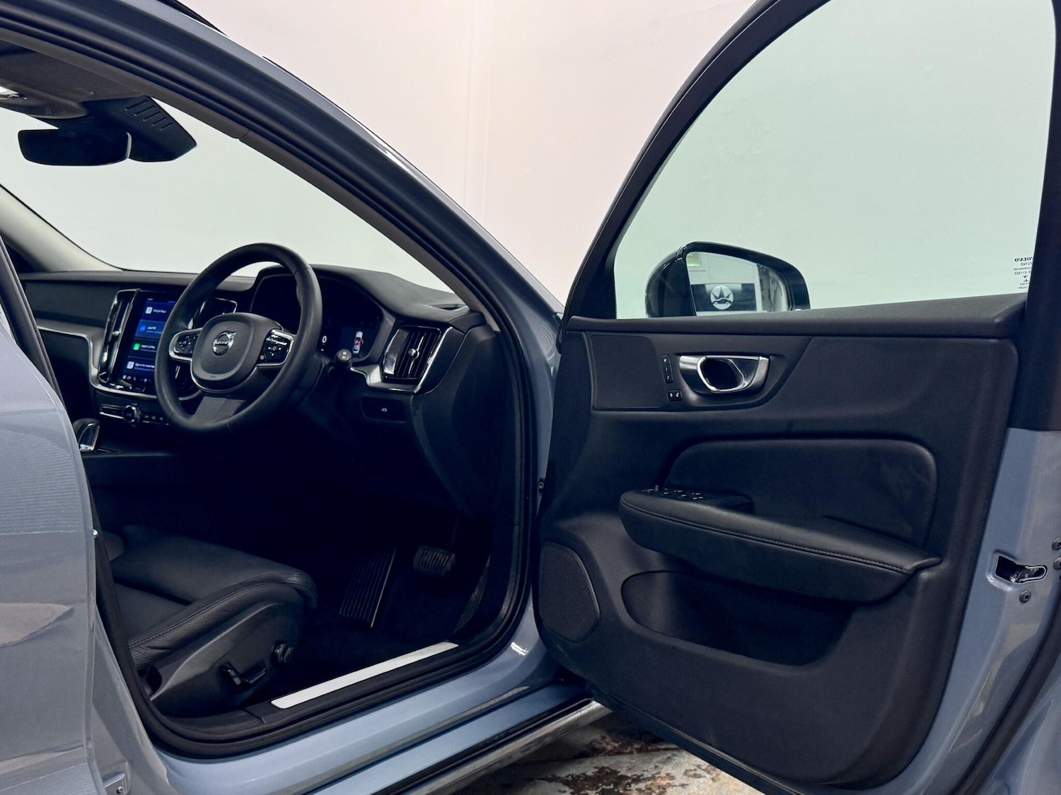 Used Volvo V60 2022 for sale - 77585608: Photo 14