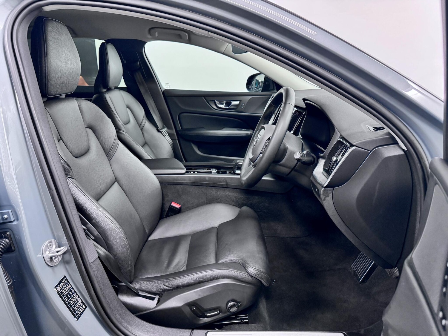 Used Volvo V60 2022 for sale - 77585608: Photo 22