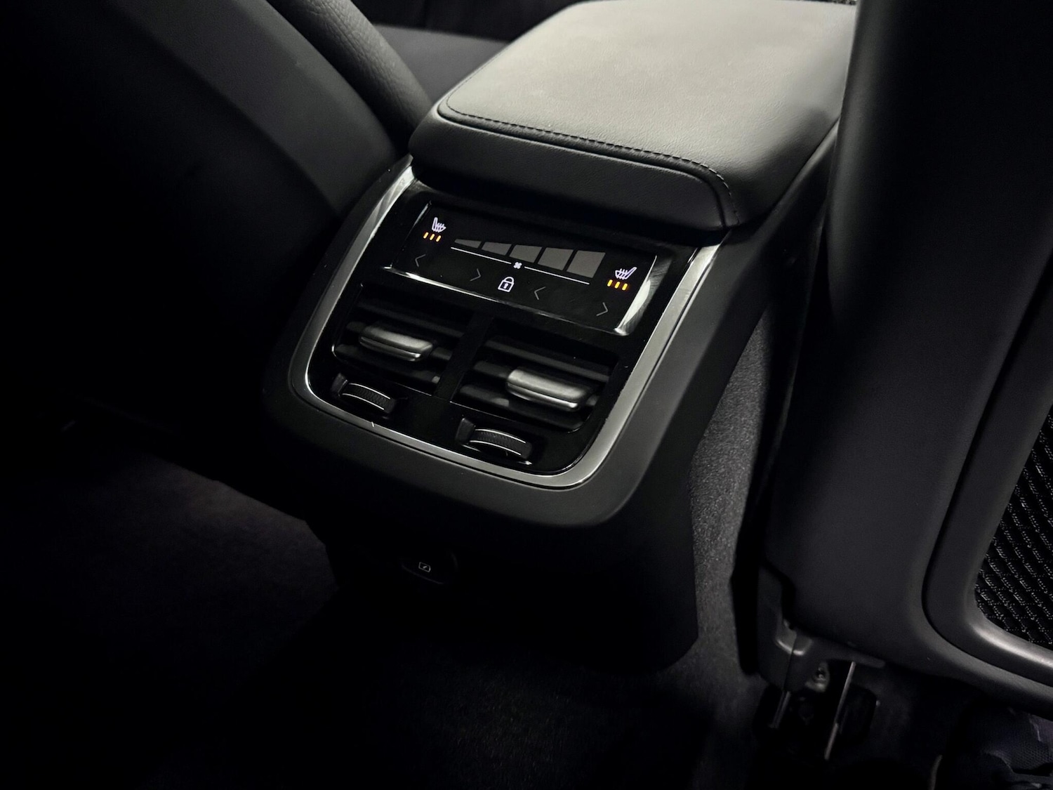 Used Volvo V60 2022 for sale - 77585608: Photo 26