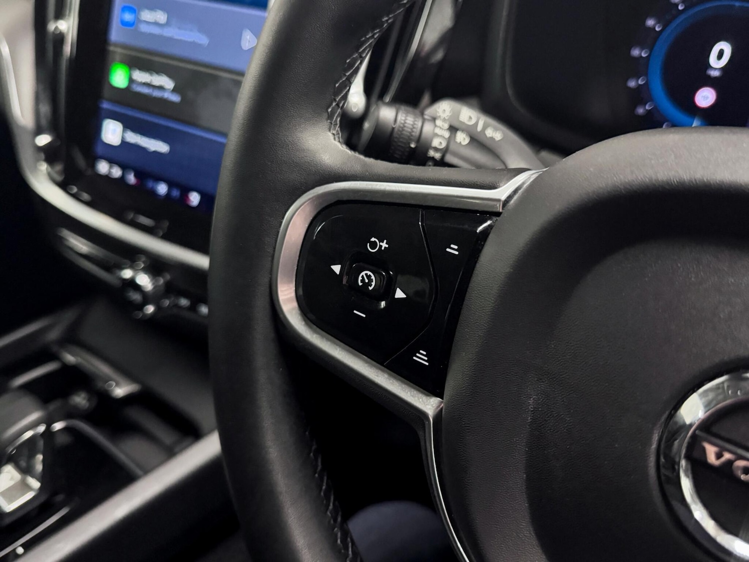 Used Volvo V60 2022 for sale - 77585608: Photo 28