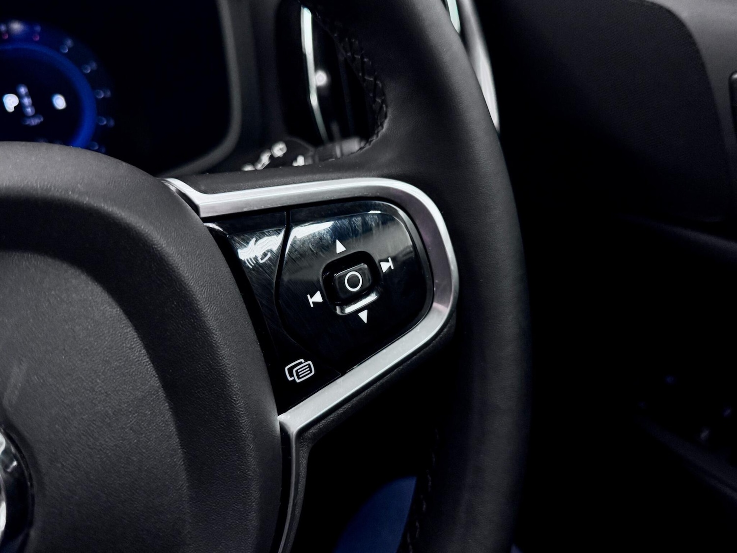 Used Volvo V60 2022 for sale - 77585608: Photo 30