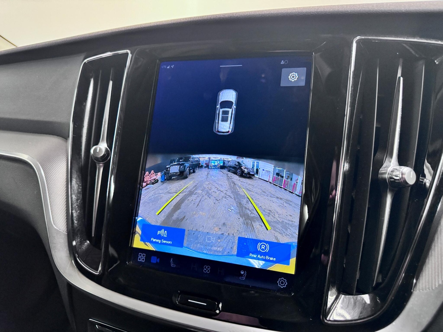 Used Volvo V60 2022 for sale - 77585608: Photo 39