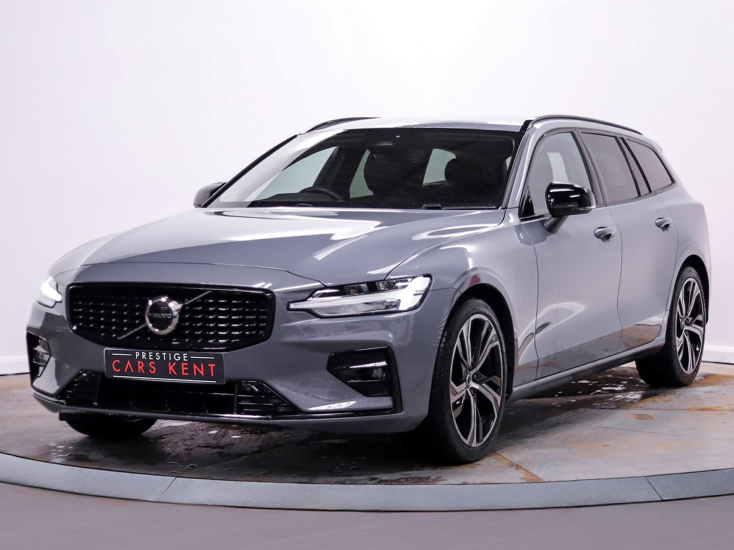 Used Volvo V60 2022 for sale - 77585608: Photo 6