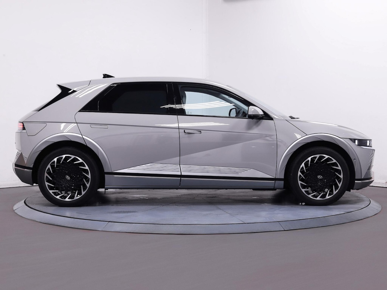 Used Hyundai IONIQ 5 2023 for sale - 76472668: Photo 9