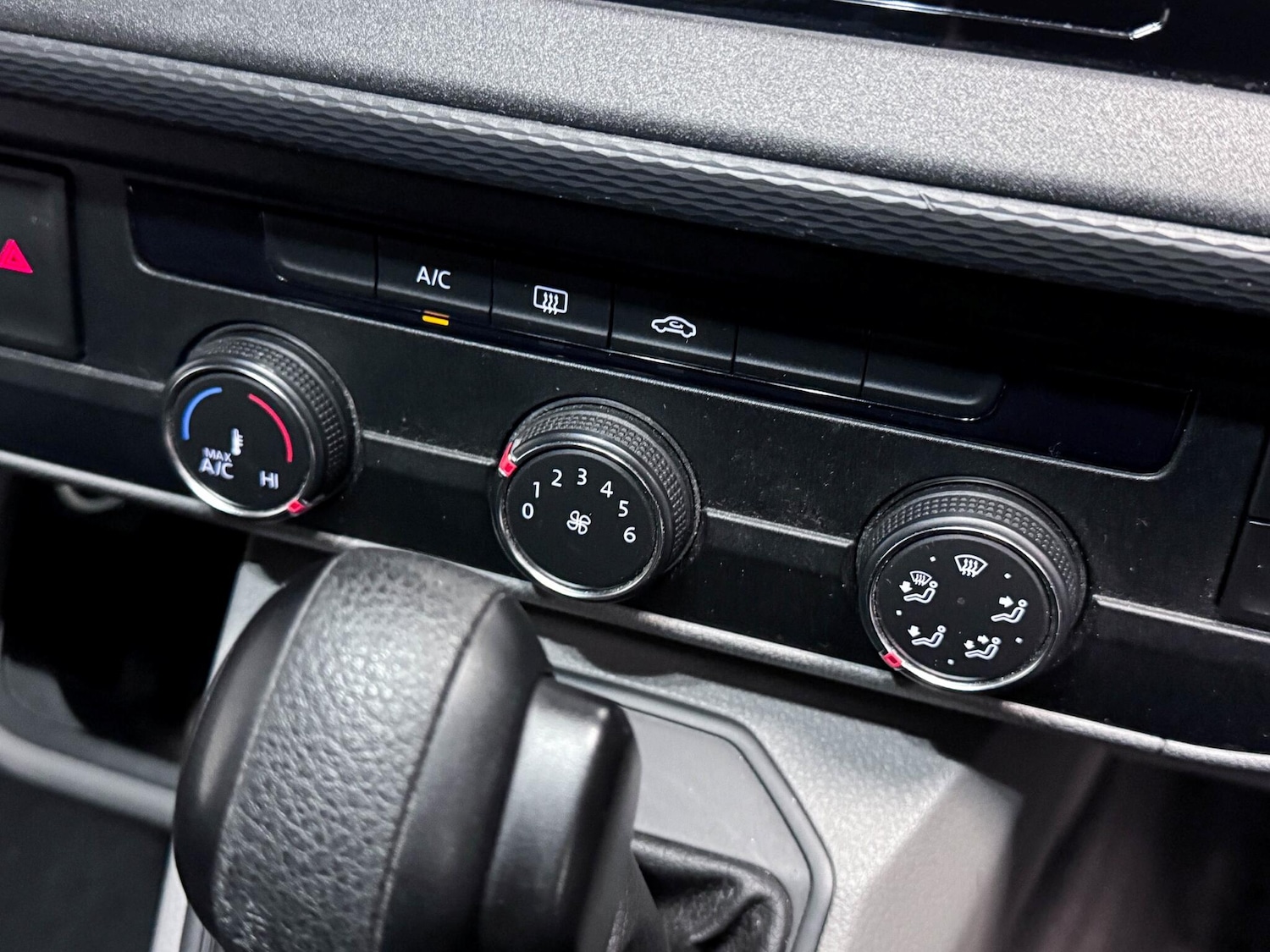 Used Volkswagen Transporter 2022 for sale - 76584467: Photo 26