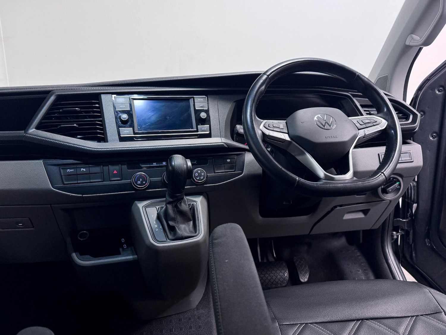 Used Volkswagen Transporter 2022 for sale - 76584467: Photo 27