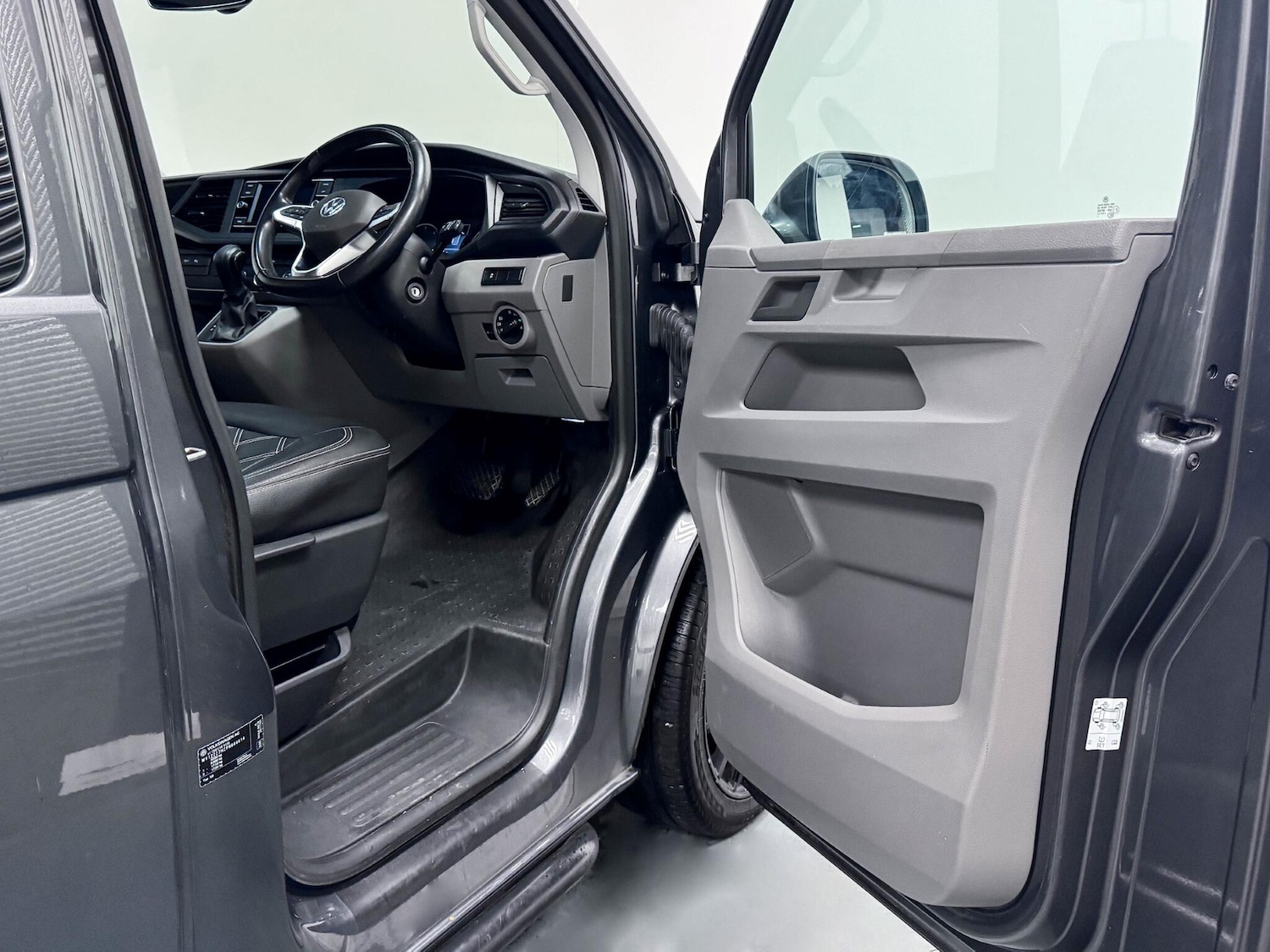 Used Volkswagen Transporter 2022 for sale - 76584467: Photo 9