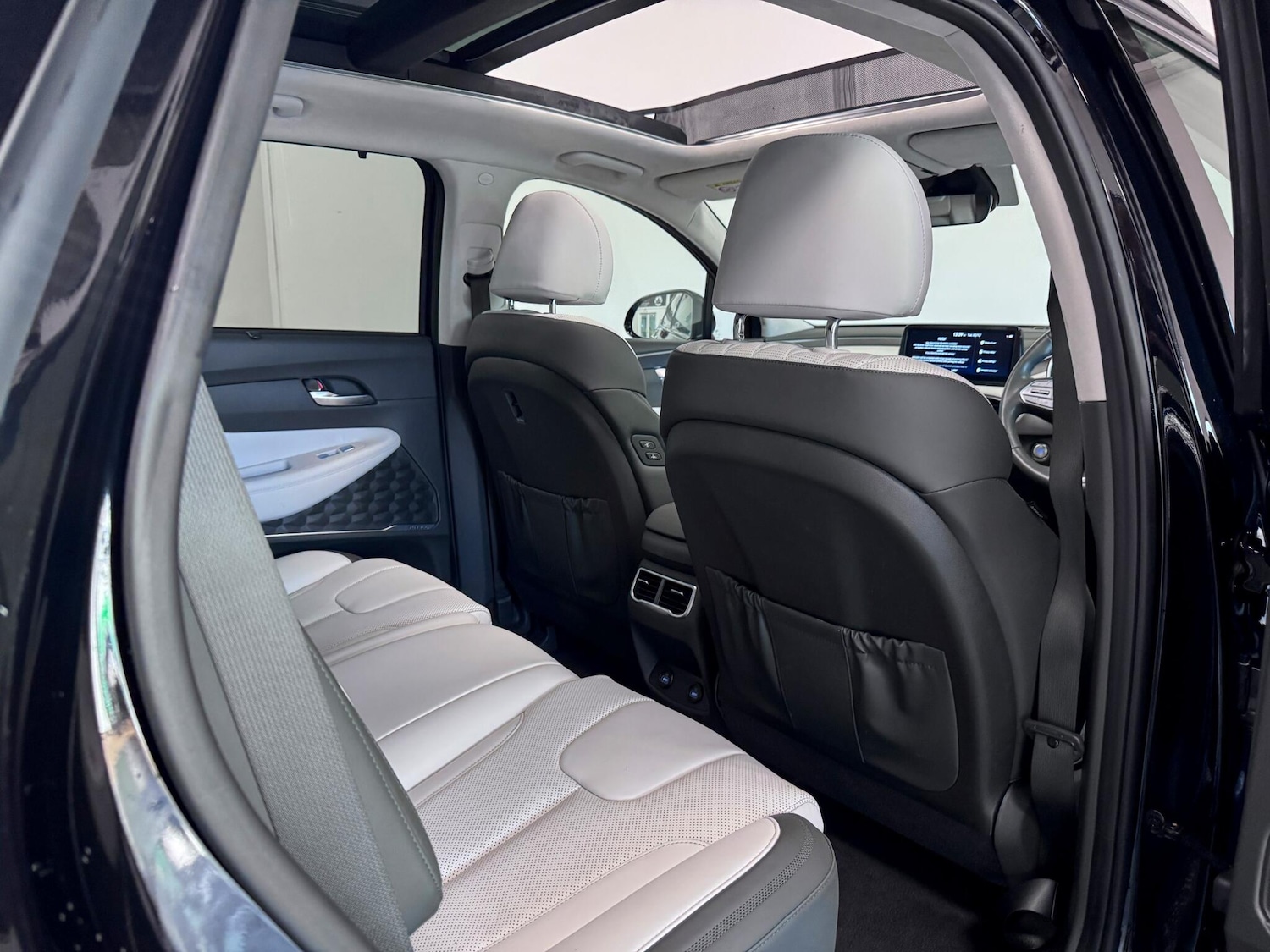 Used Hyundai Santa Fe 2022 for sale - 76772006: Photo 30