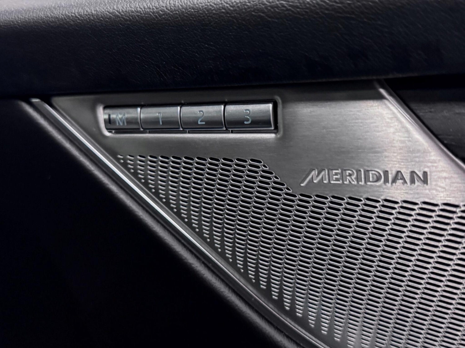 Used Jaguar F-Pace 2021 for sale - 76633522: Photo 16