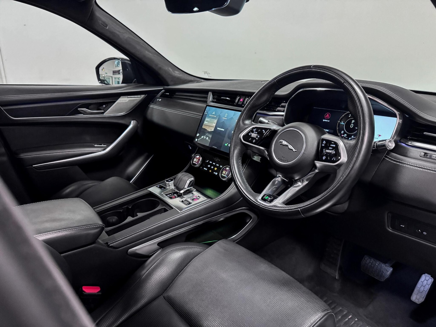 Used Jaguar F-Pace 2021 for sale - 76633522: Photo 21