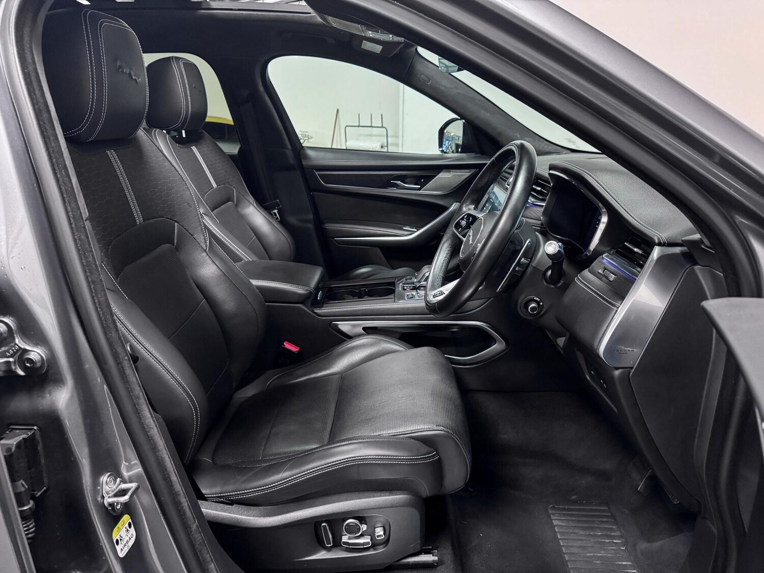 Used Jaguar F-Pace 2021 for sale - 76633522: Photo 22