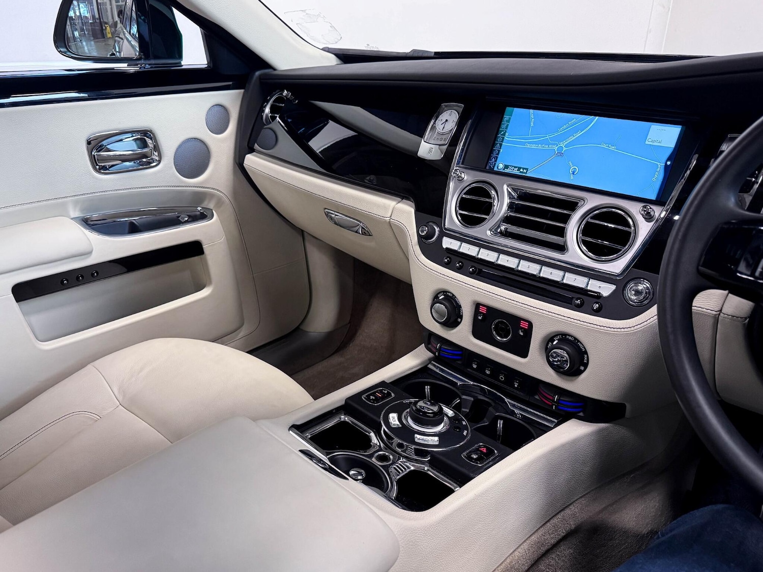 Used Rolls-Royce Ghost 2012 for sale - 76964338: Photo 31