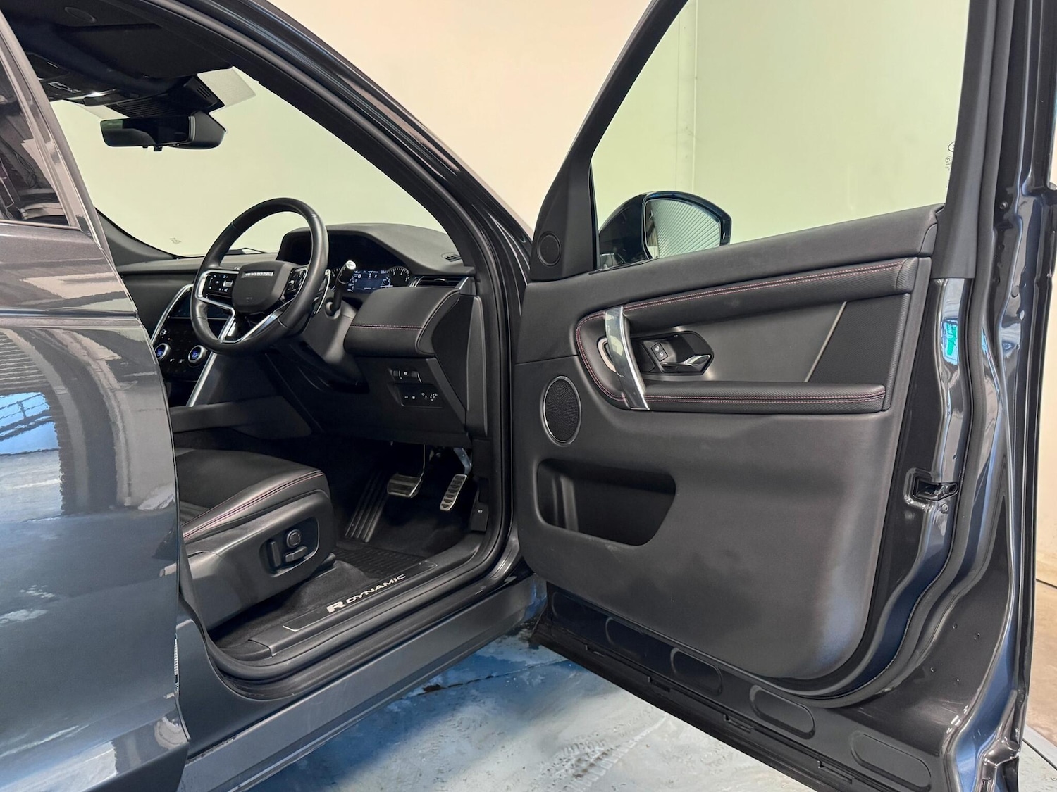 Used Land Rover Discovery Sport 2022 for sale - 76689570: Photo 14