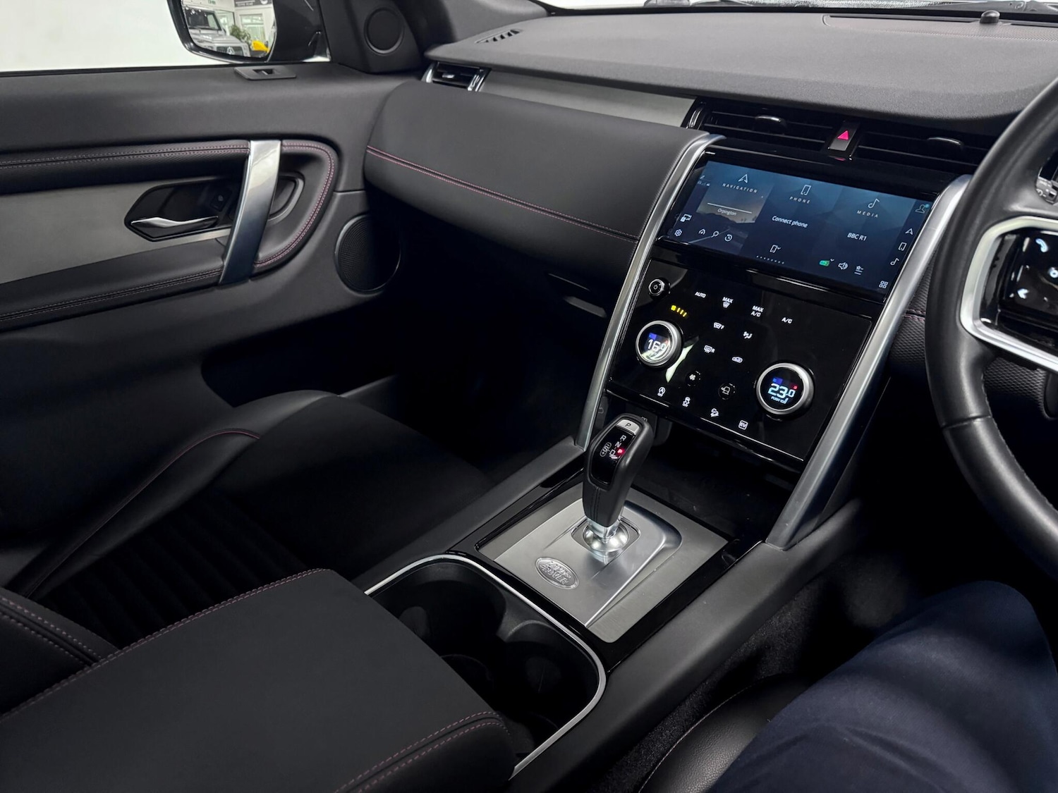 Used Land Rover Discovery Sport 2022 for sale - 76689570: Photo 26