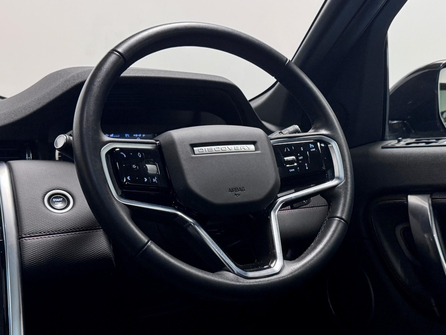 Used Land Rover Discovery Sport 2022 for sale - 76689570: Photo 33