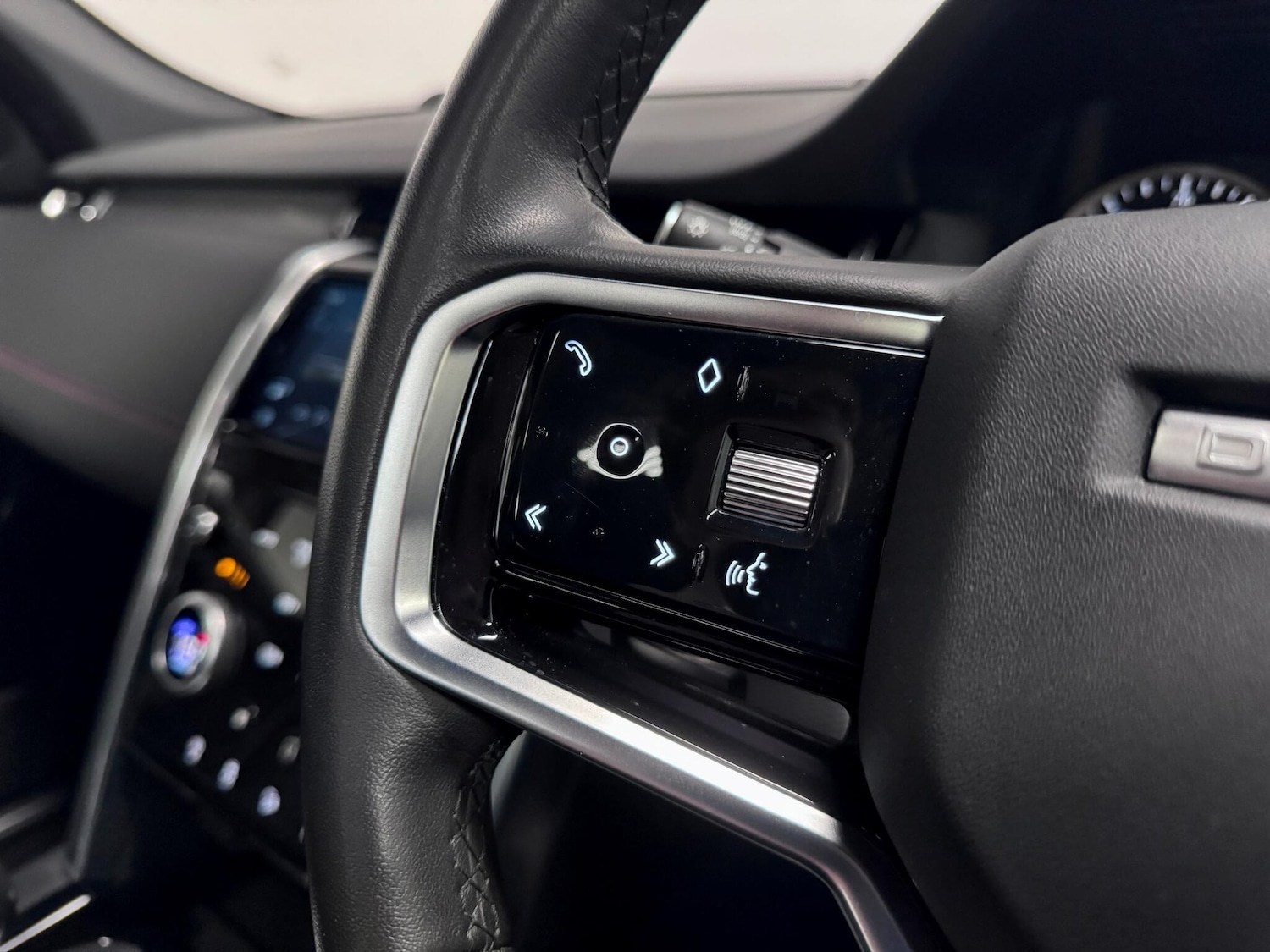 Used Land Rover Discovery Sport 2022 for sale - 76689570: Photo 34