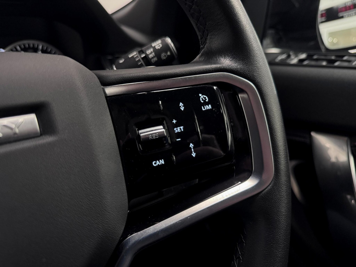 Used Land Rover Discovery Sport 2022 for sale - 76689570: Photo 36