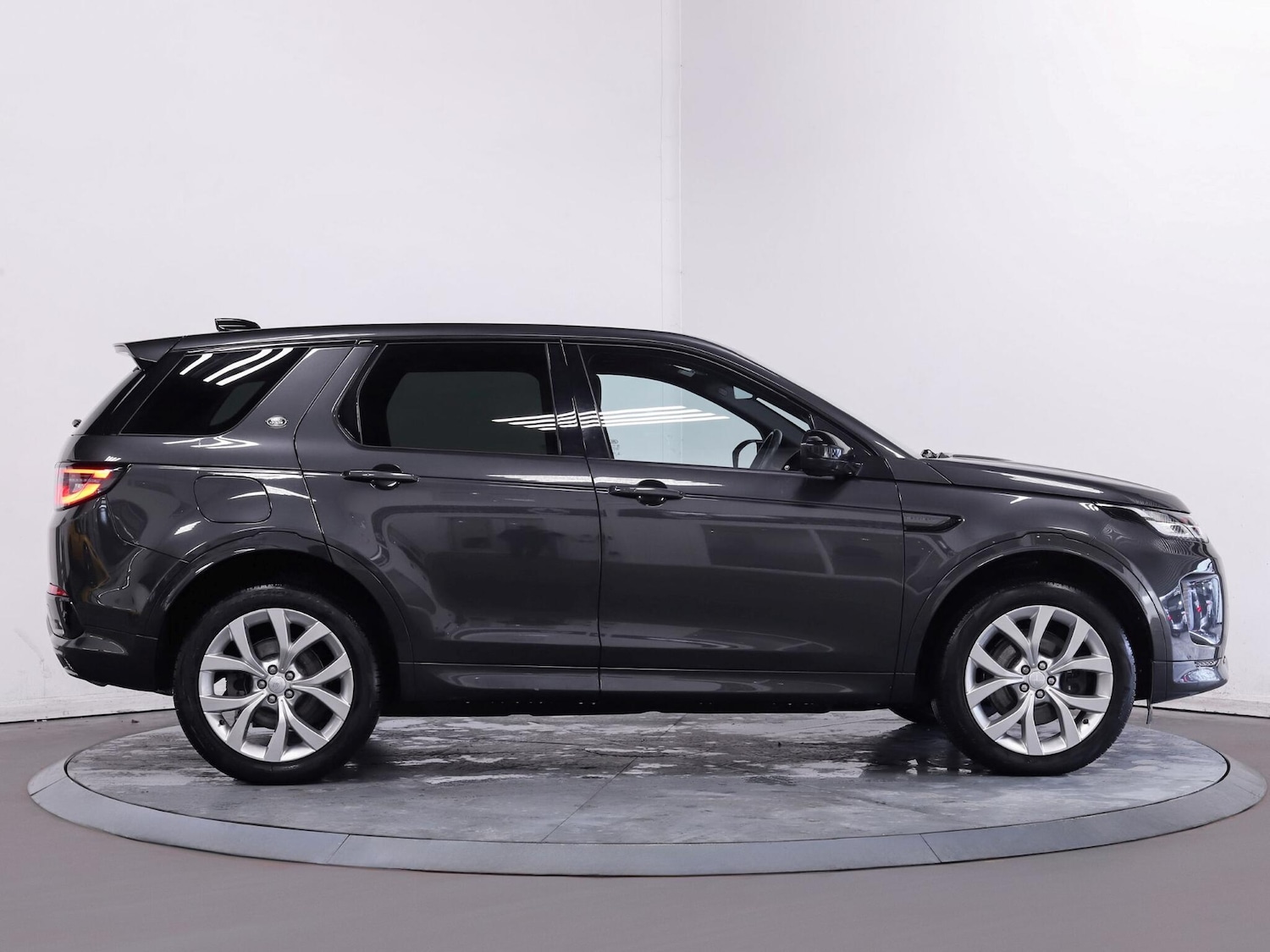 Used Land Rover Discovery Sport 2022 for sale - 76689570: Photo 8