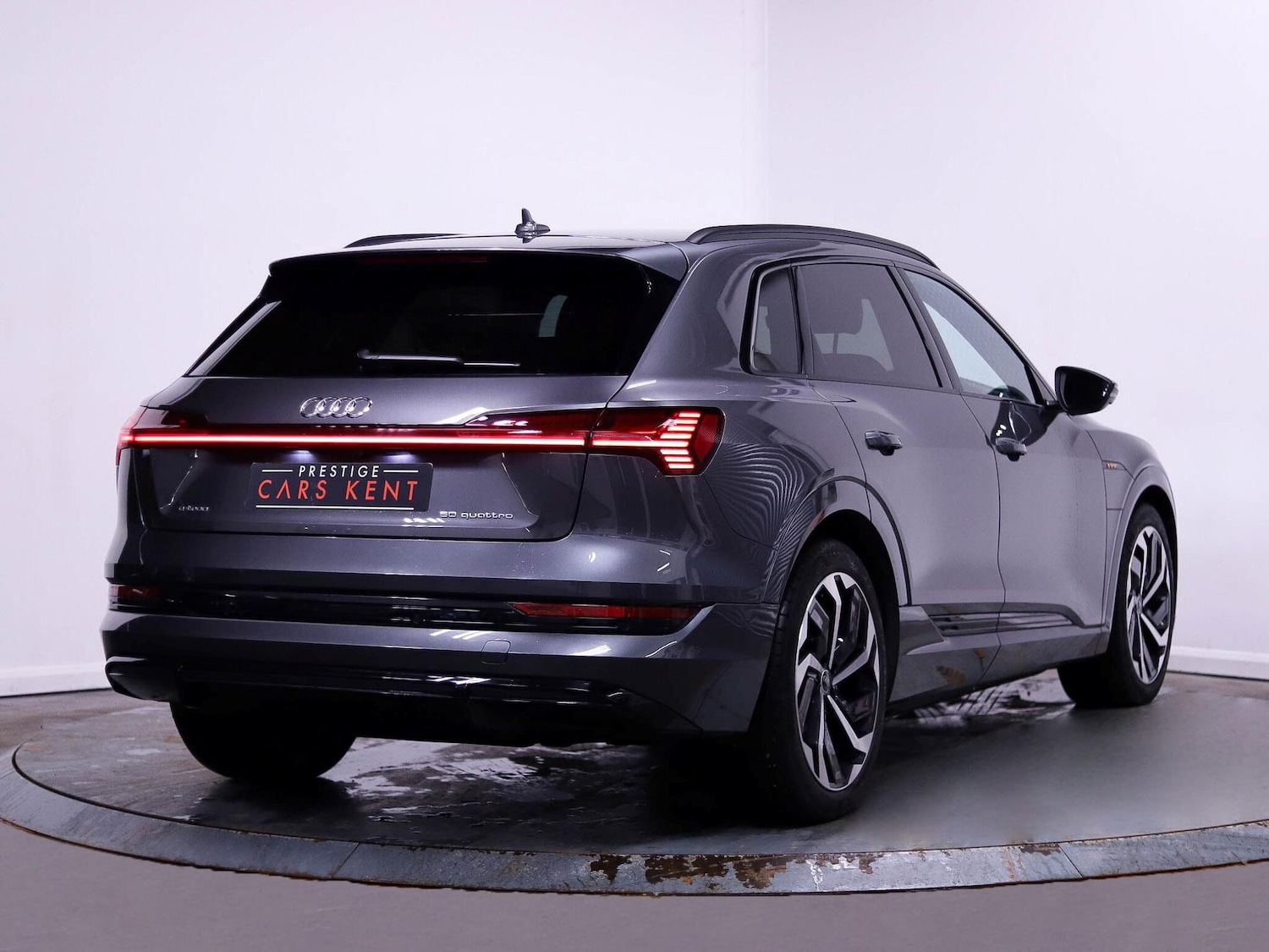 Used Audi e-tron 2023 for sale - 77291773: Photo 9