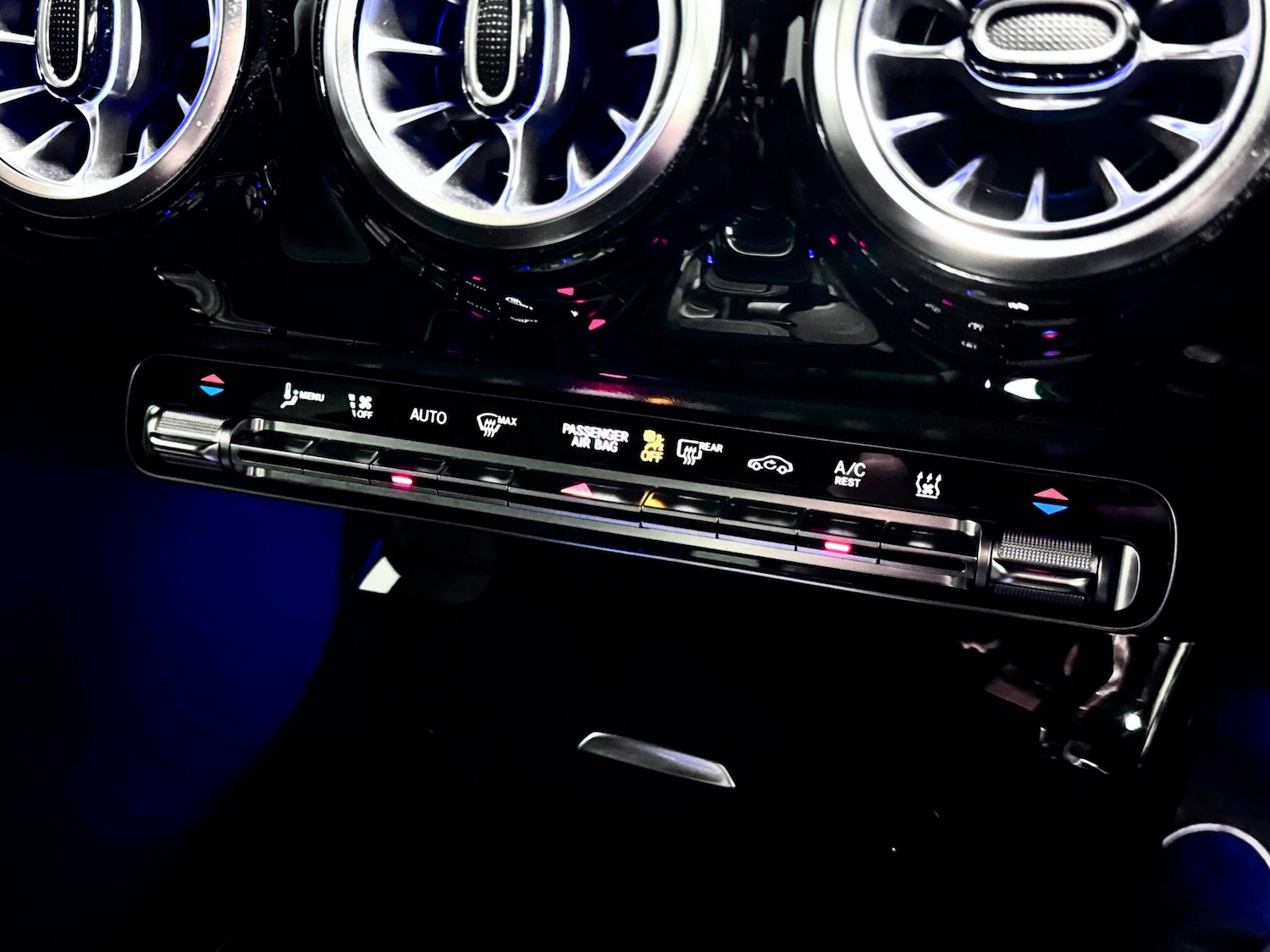 Used Mercedes-Benz A-Class 2023 for sale - 77455455: Photo 30