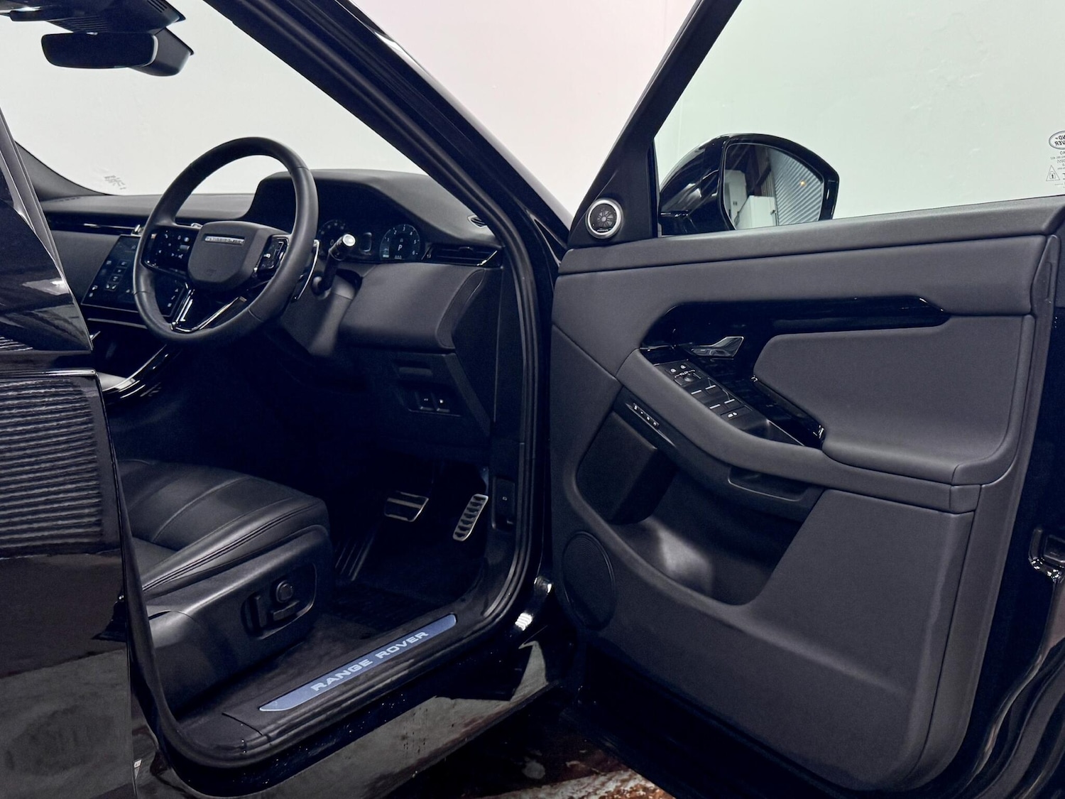 Used Land Rover Range Rover Evoque 2024 for sale - 77646452: Photo 14