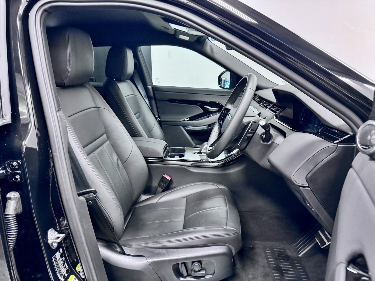 Used Land Rover Range Rover Evoque 2024 for sale - 77646452: Photo 22