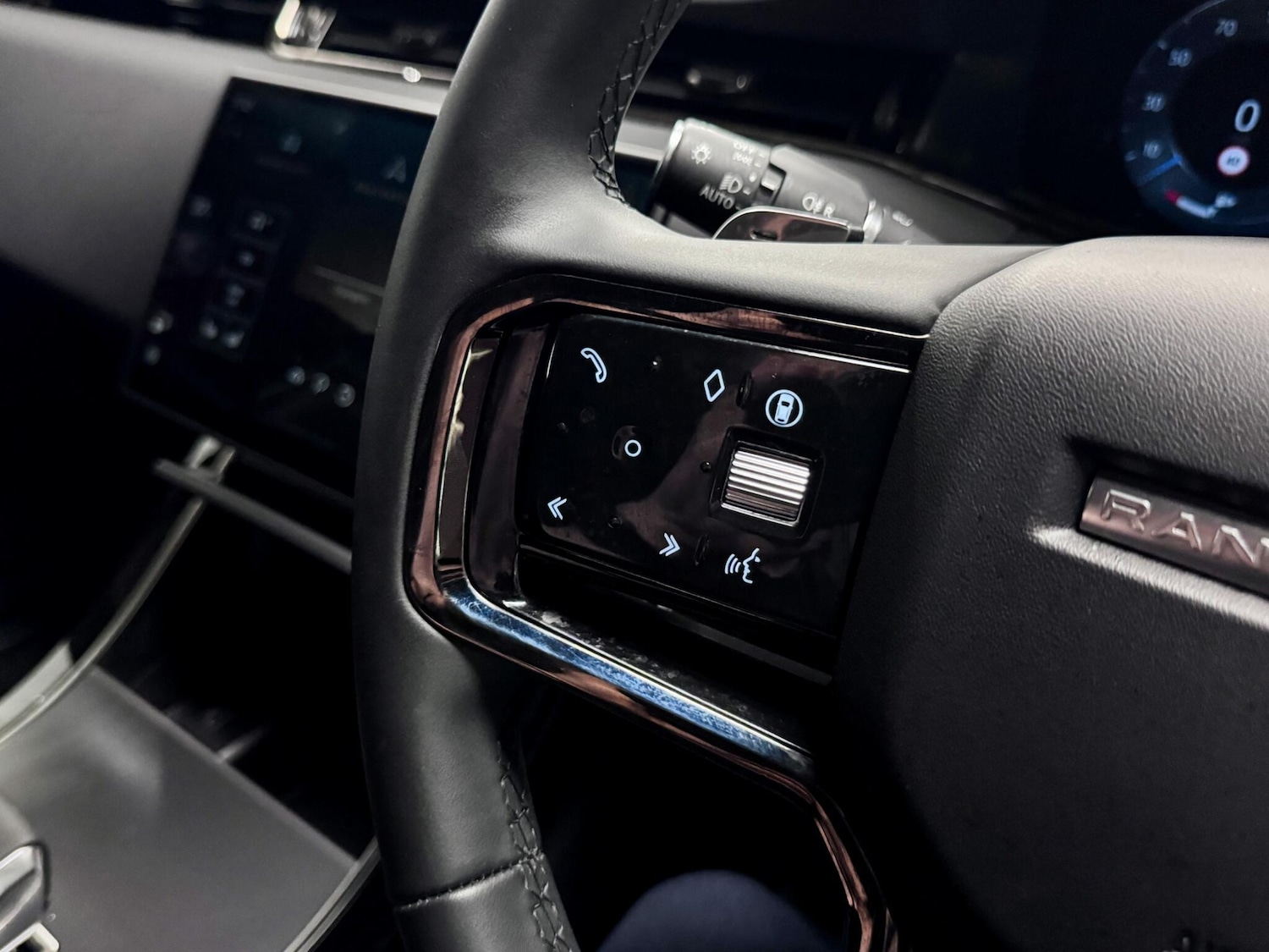 Used Land Rover Range Rover Evoque 2024 for sale - 77646452: Photo 34