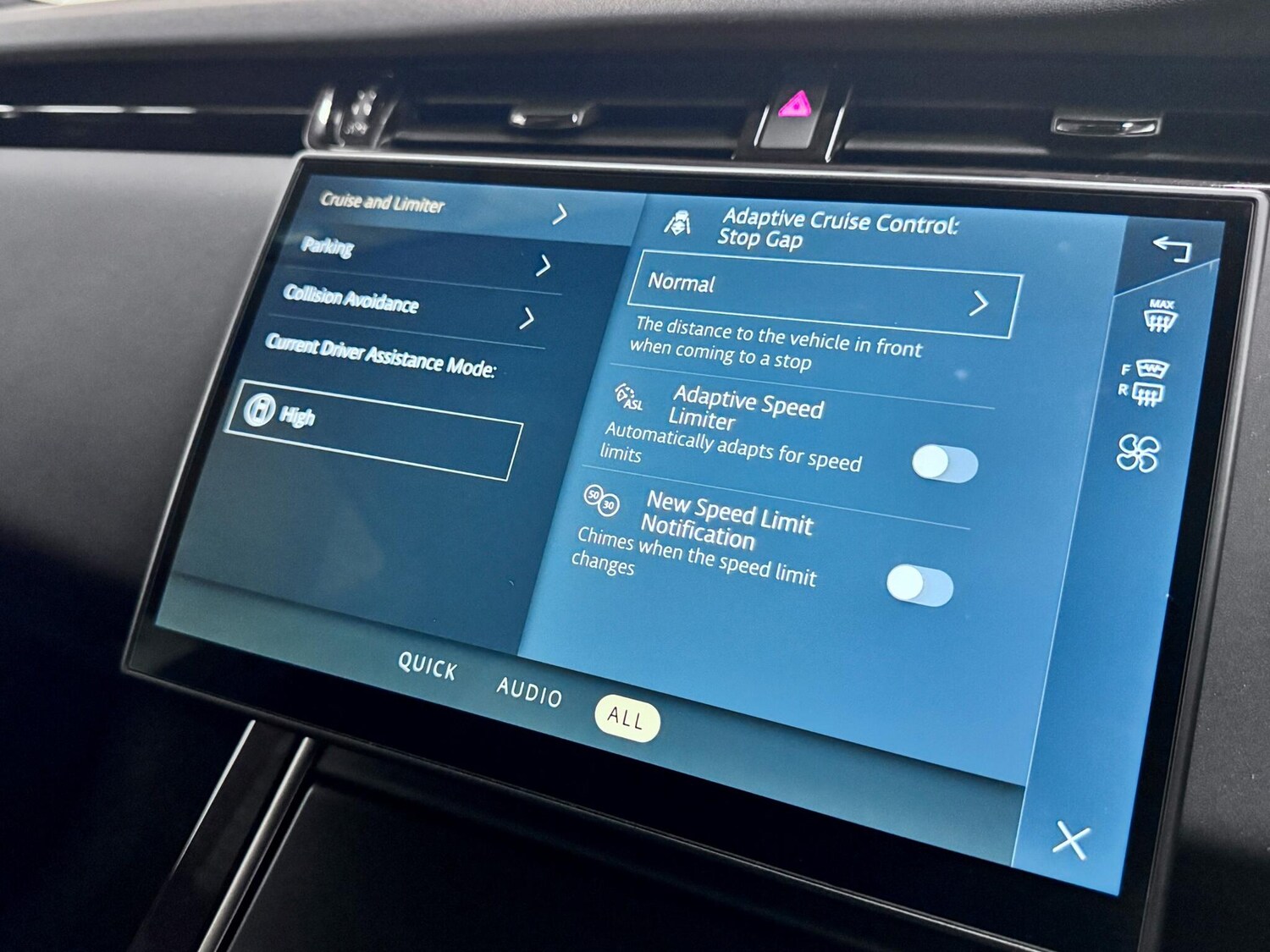 Used Land Rover Range Rover Evoque 2024 for sale - 77646452: Photo 45