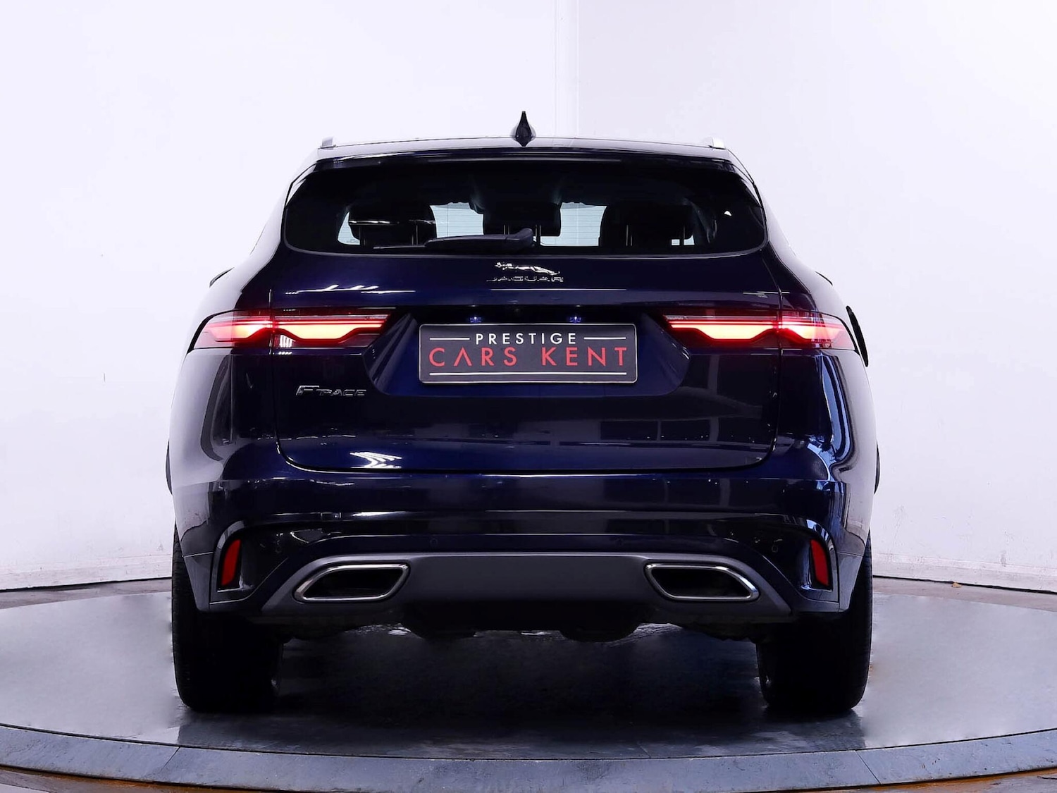 Used Jaguar F-Pace 2023 for sale - 76925983: Photo 11