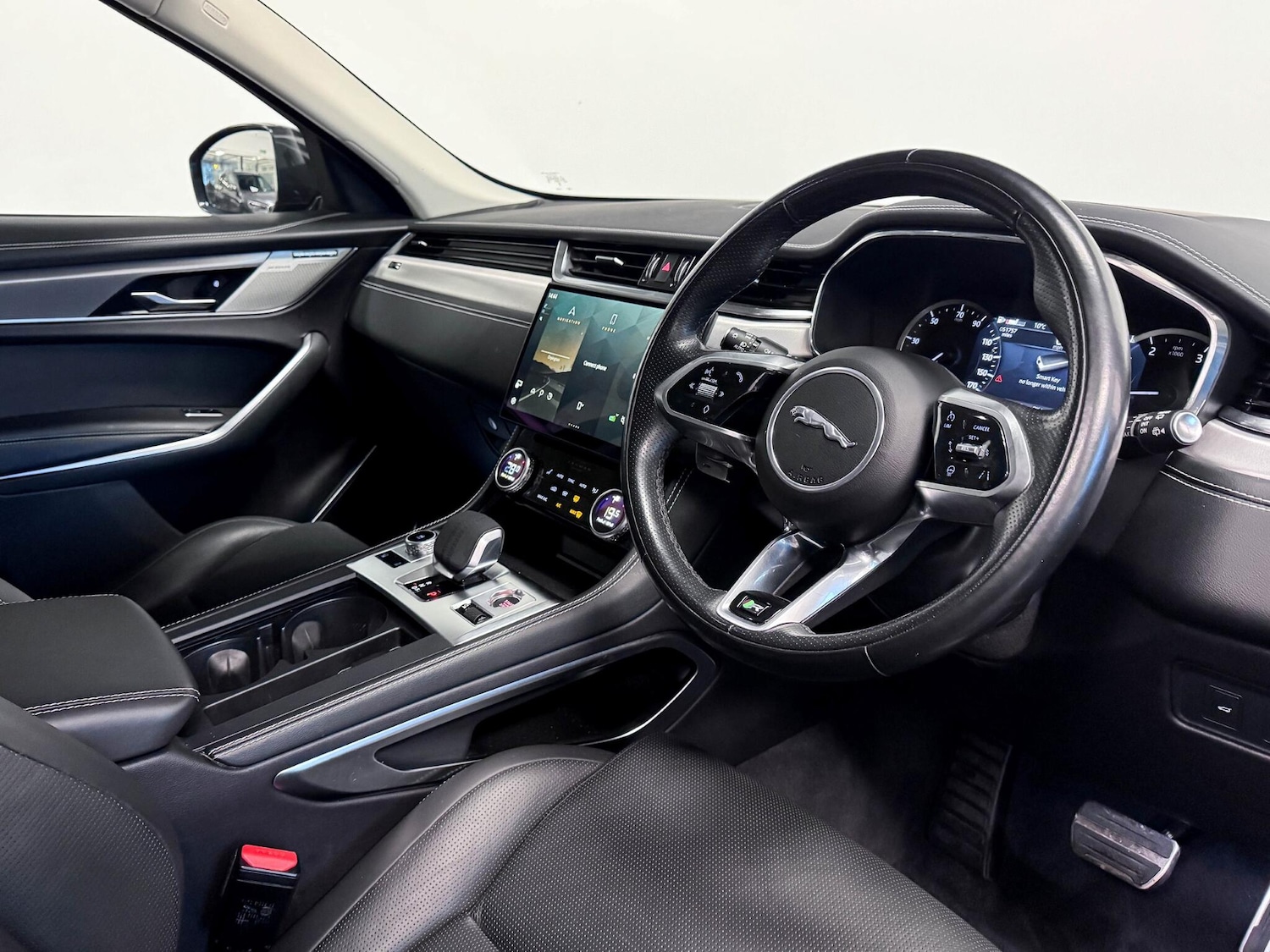 Used Jaguar F-Pace 2023 for sale - 76925983: Photo 21