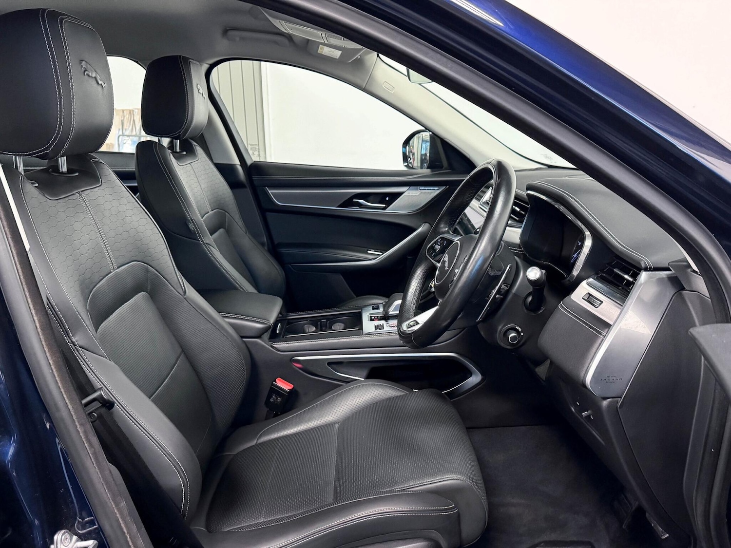 Used Jaguar F-Pace 2023 for sale - 76925983: Photo 22