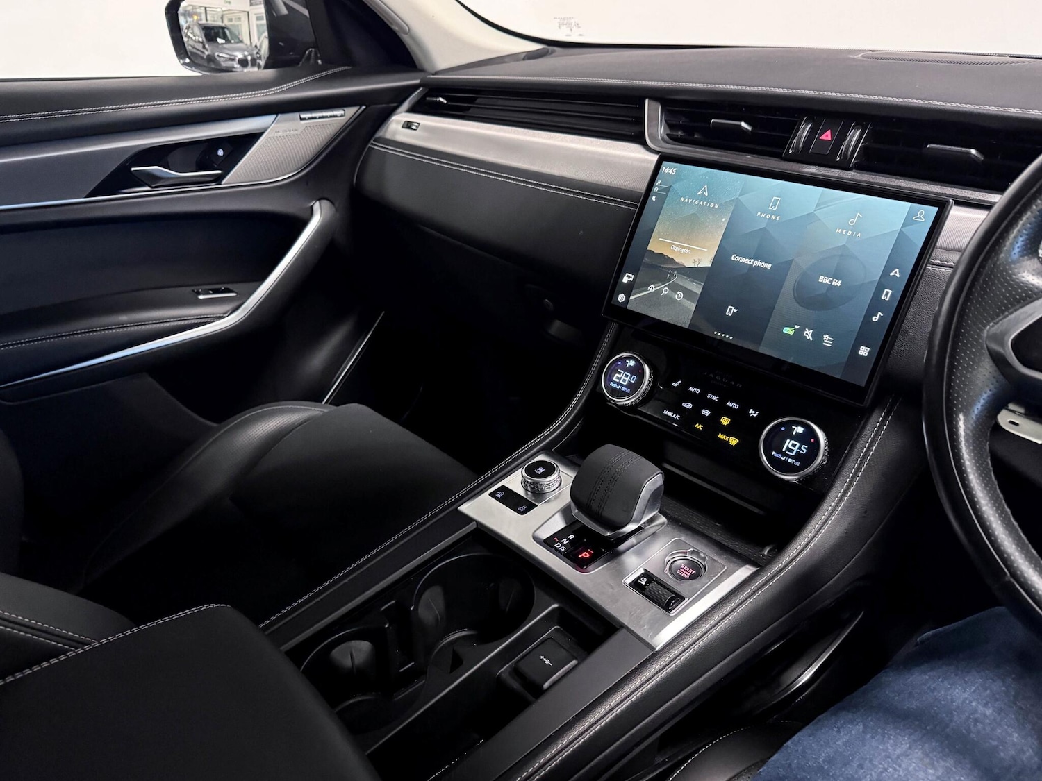 Used Jaguar F-Pace 2023 for sale - 76925983: Photo 28