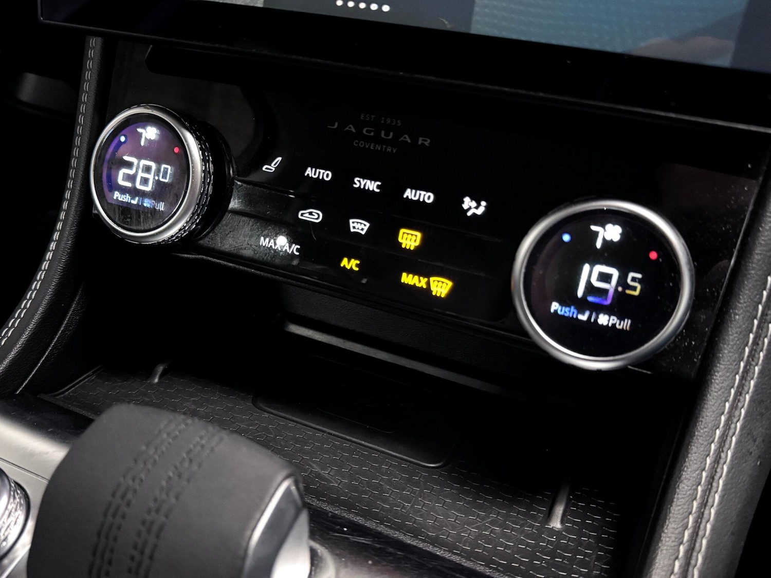 Used Jaguar F-Pace 2023 for sale - 76925983: Photo 33