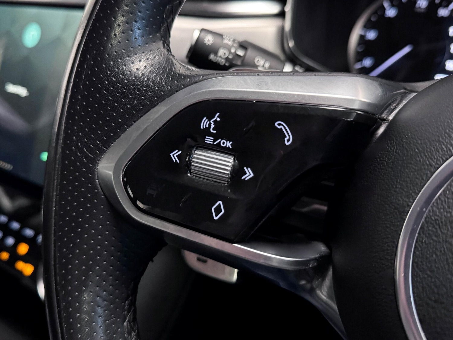 Used Jaguar F-Pace 2023 for sale - 76925983: Photo 36