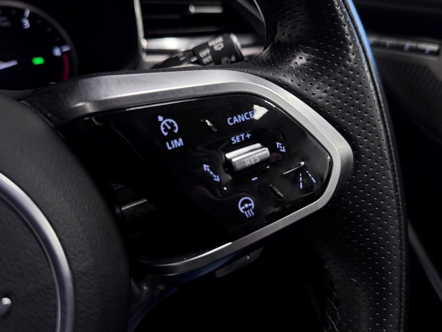 Used Jaguar F-Pace 2023 for sale - 76925983: Photo 38