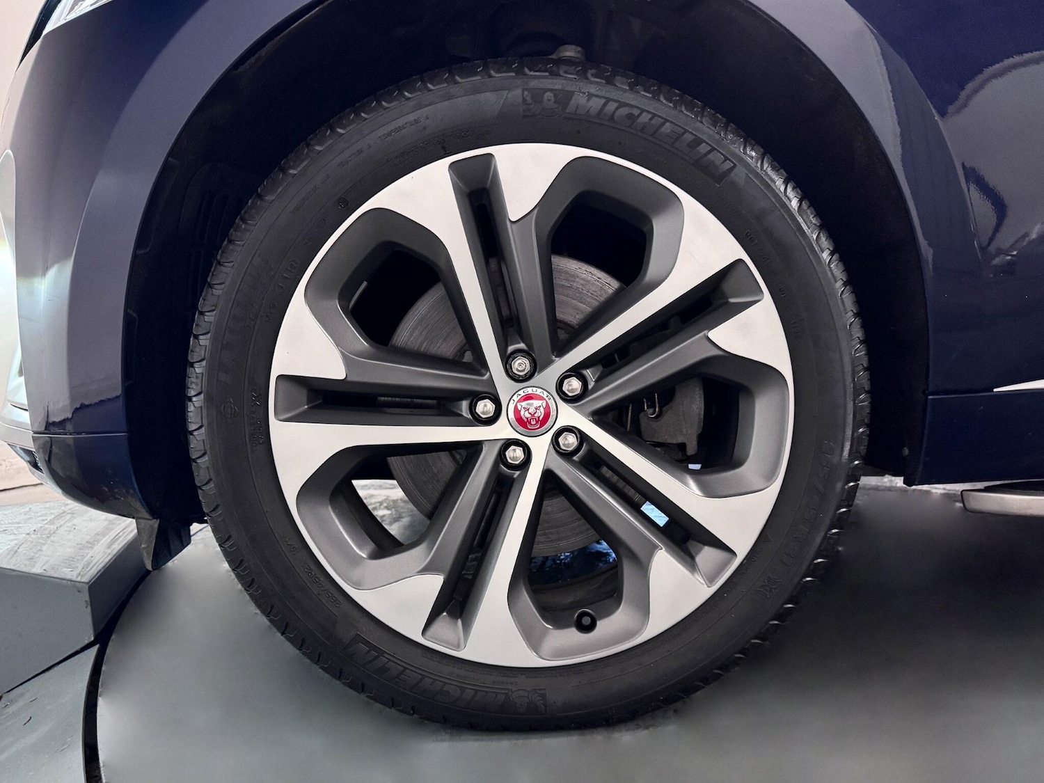 Used Jaguar F-Pace 2023 for sale - 76925983: Photo 59