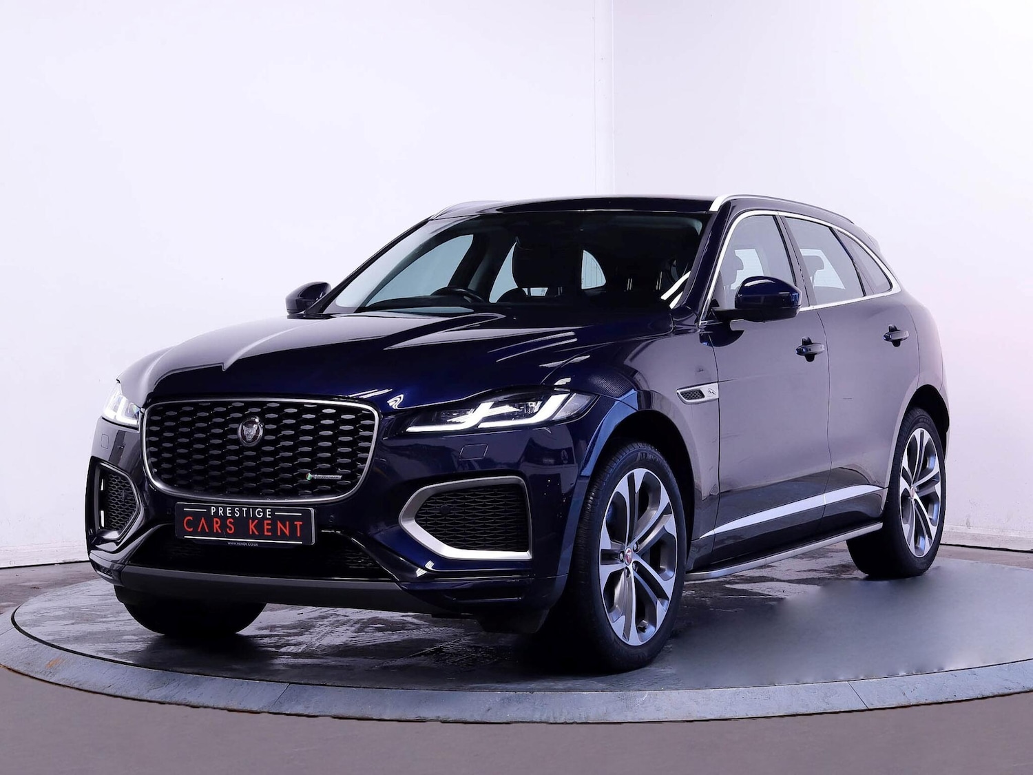 Used Jaguar F-Pace 2023 for sale - 76925983: Photo 6