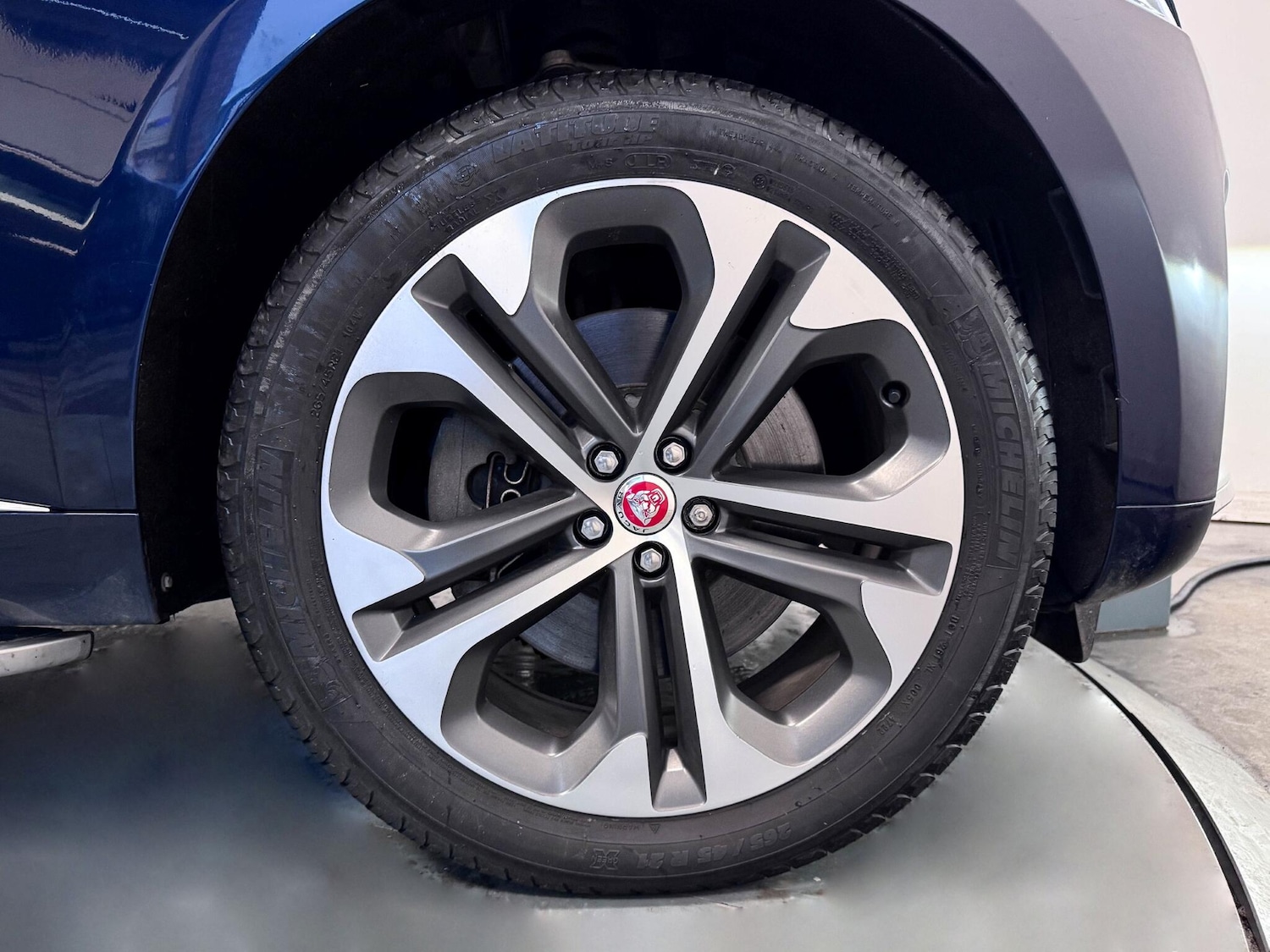 Used Jaguar F-Pace 2023 for sale - 76925983: Photo 60