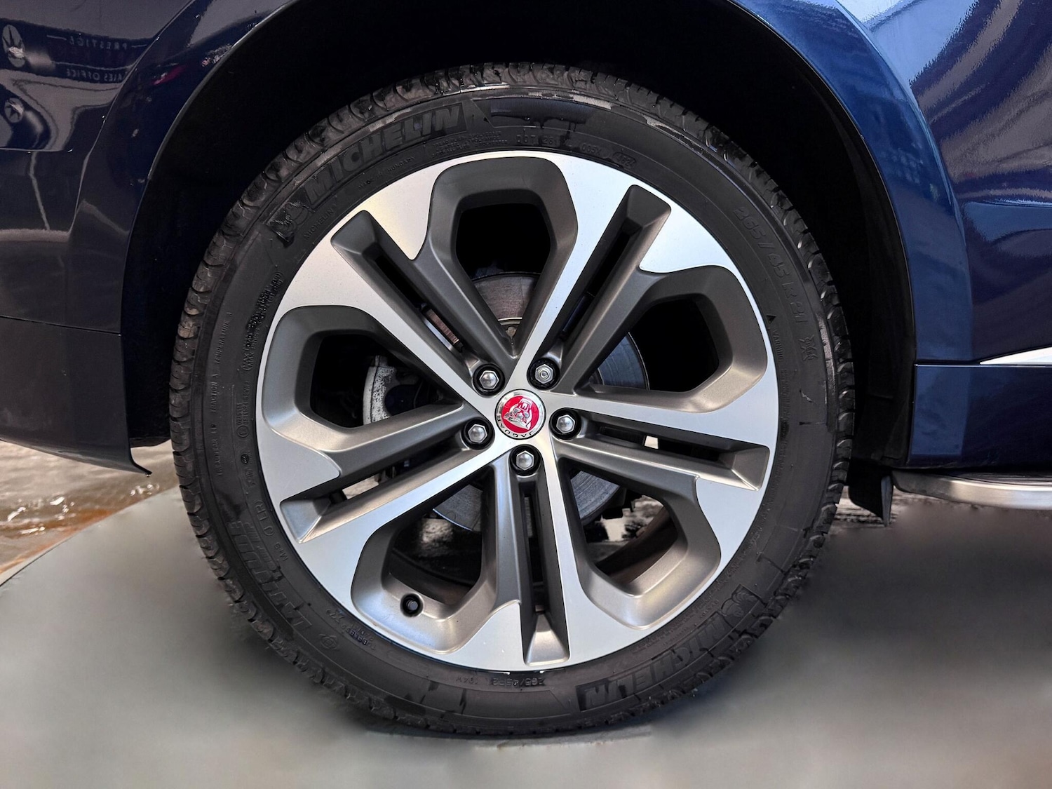 Used Jaguar F-Pace 2023 for sale - 76925983: Photo 61