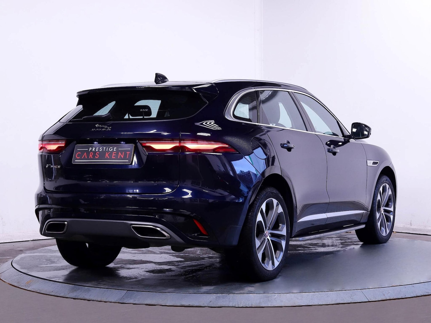 Used Jaguar F-Pace 2023 for sale - 76925983: Photo 9
