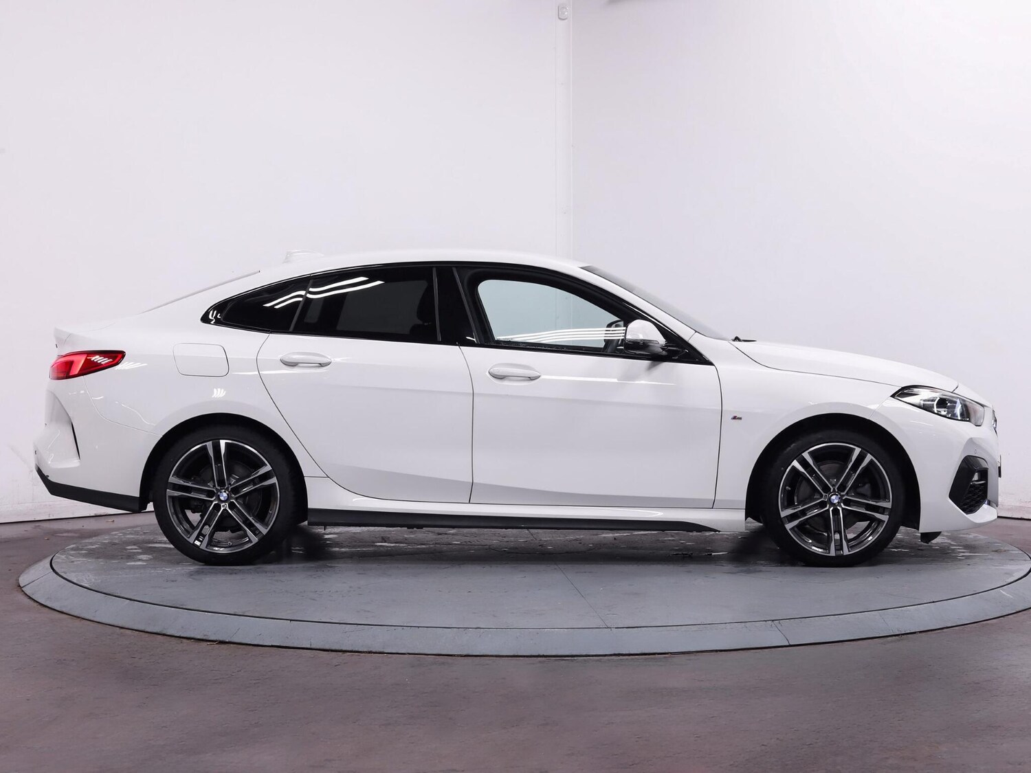 Used BMW 2 Series 2024 for sale - 76270360: Photo 8