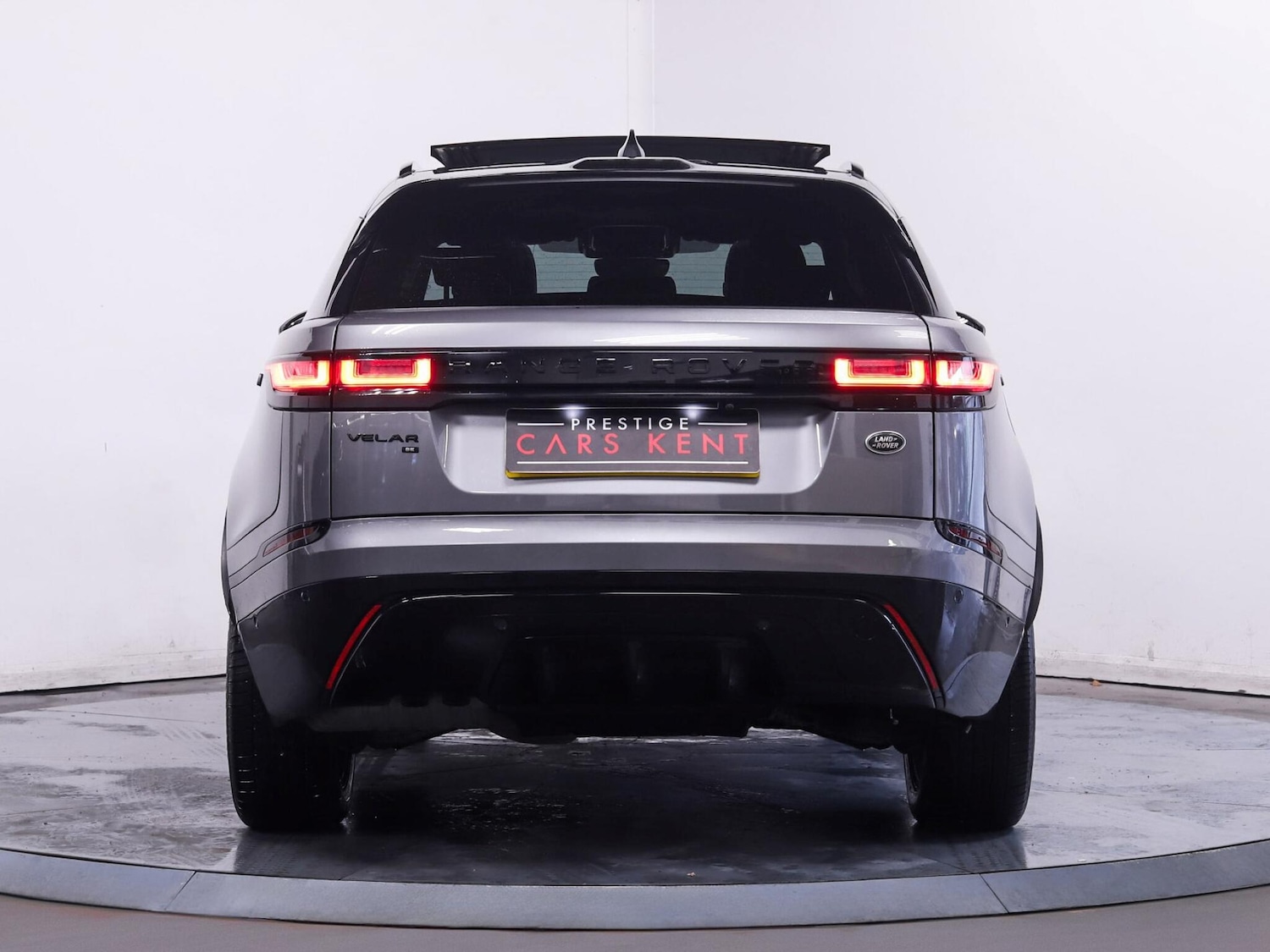 Used Land Rover Range Rover Velar 2021 for sale - 76865989: Photo 11